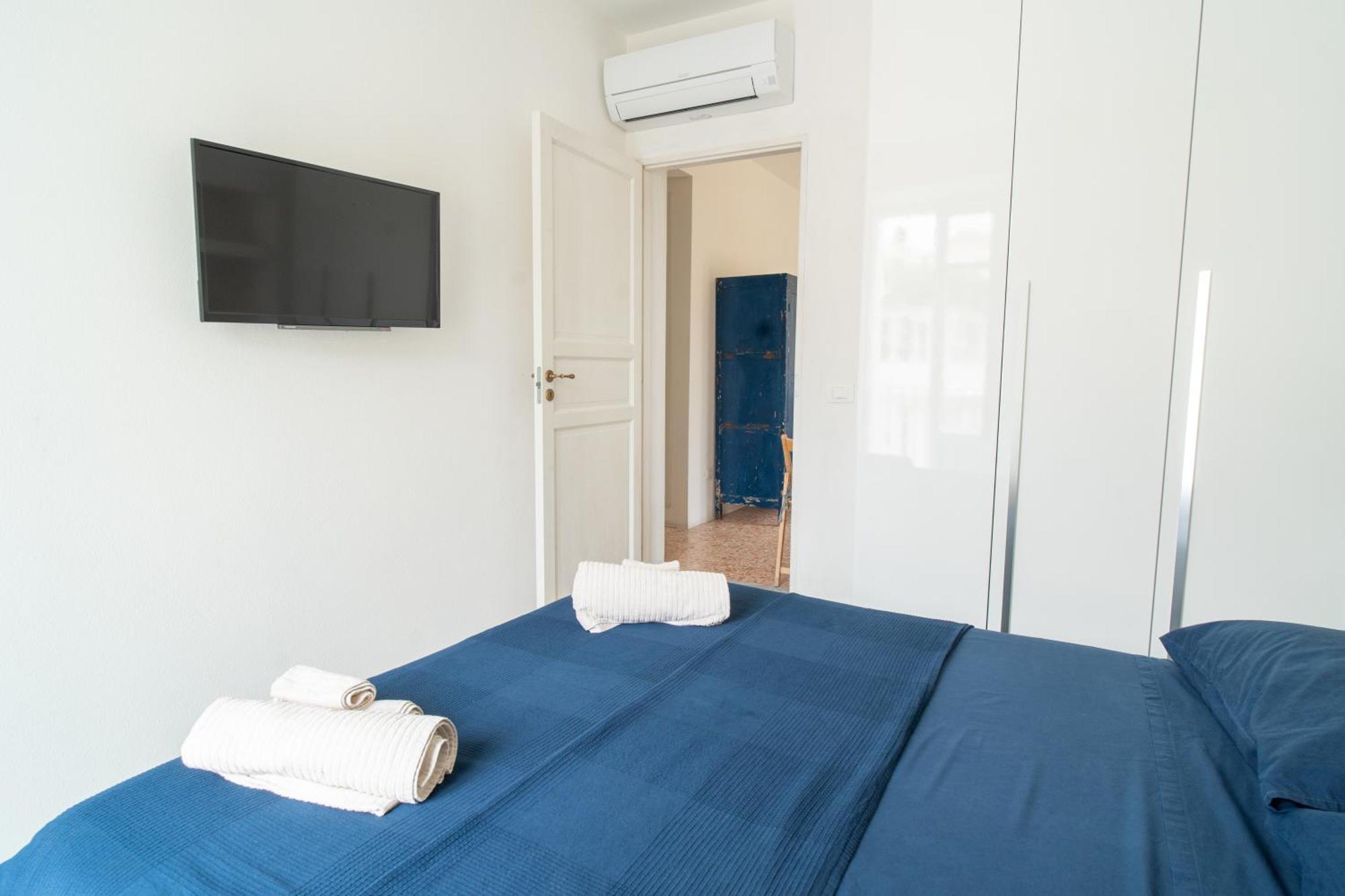 Palazzo Iolei - Zia Lidia Apartment Олбия Екстериор снимка