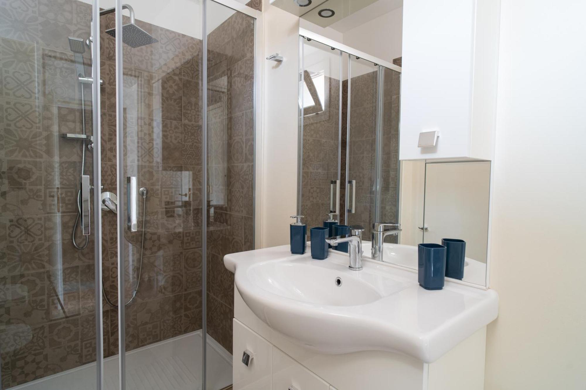 Palazzo Iolei - Zia Lidia Apartment Олбия Екстериор снимка